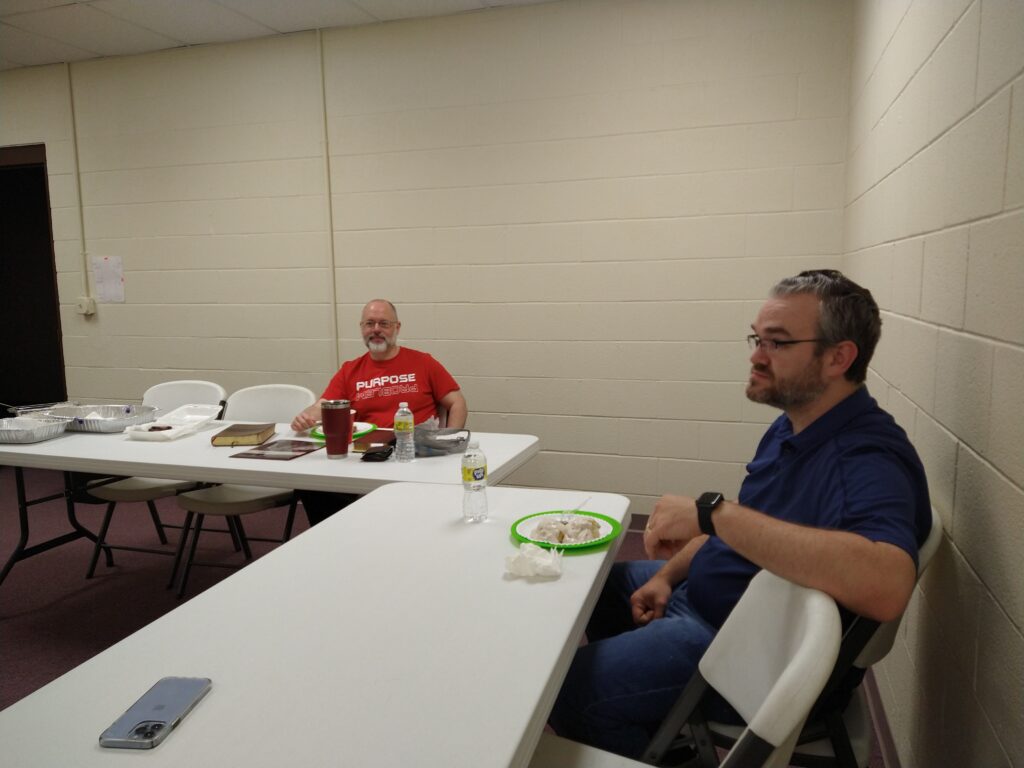 Lee & Kenny eating breakfast